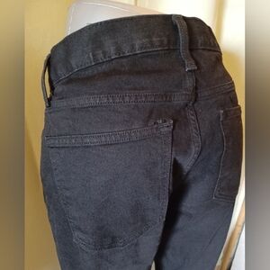 An Old Navy Athletic Taper Built In Flex Black Jeans